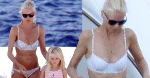 //claudia schiffer bikini polka dot pp