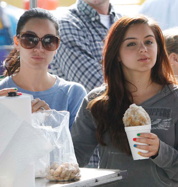 Ariel Winter, 16, of 'Modern Family,' to retain sister as legal guardian –  Daily News