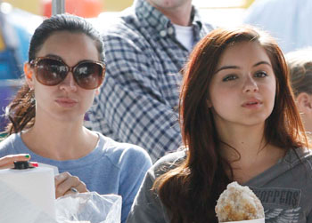 //ariel winter sister guardian