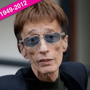 Bee Gees’ Robin Gibb Loses Battle With Cancer, Dead At 62