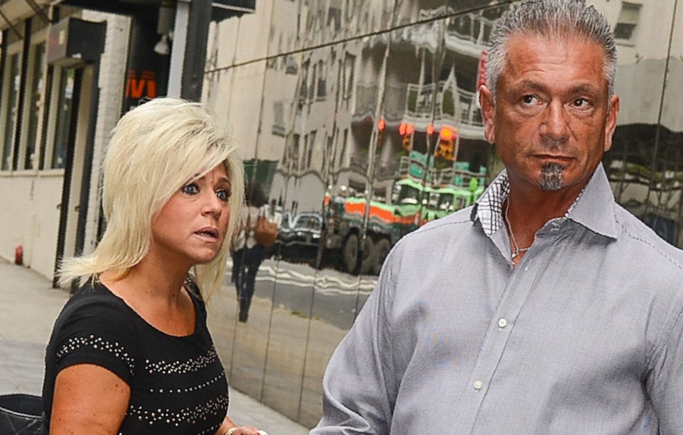 Long Island Medium Theresa Caputo Splits From Husband