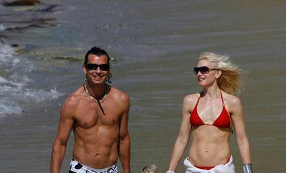 //gen stefani bikini birthday