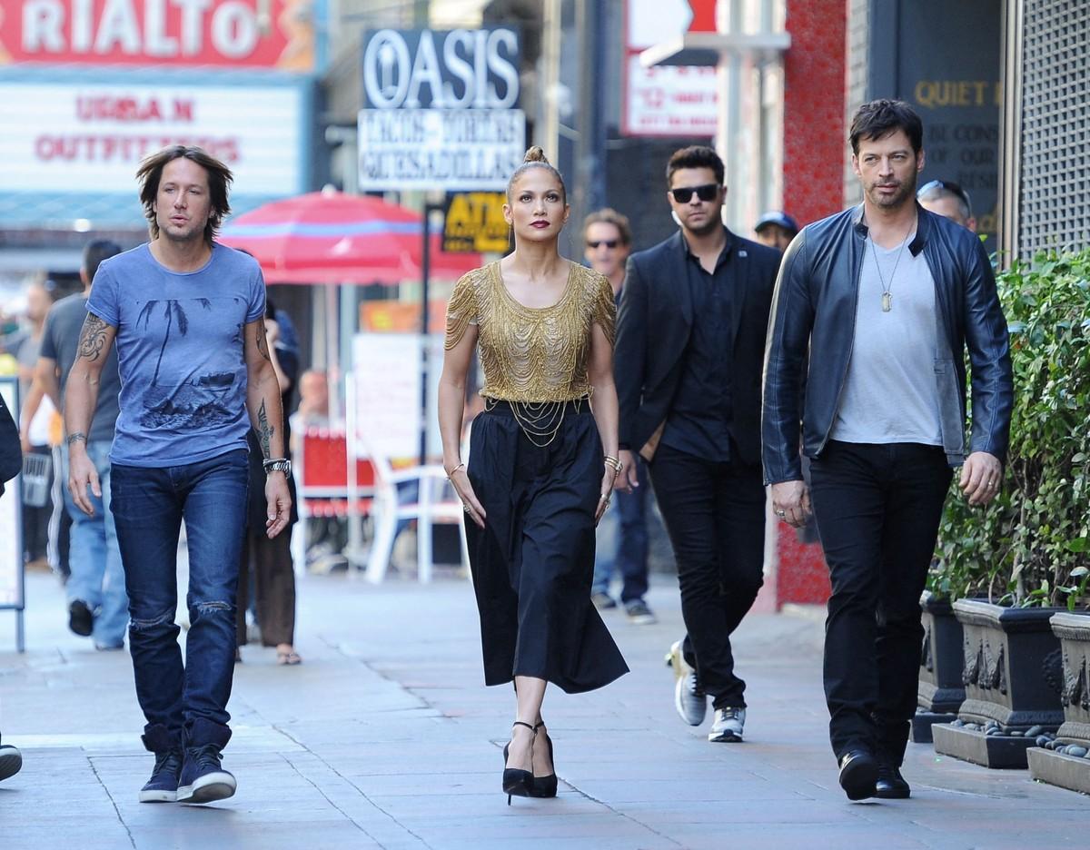 Keith Urban and Lopez have stayed in frequent contact since their divorces, a source said.