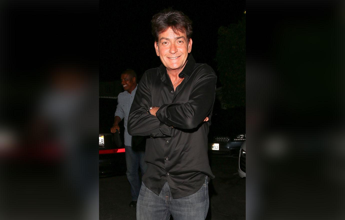 //Charlie sheen drug bust claims Mexico