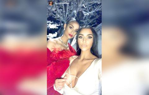 Kim Kardashian Flaunts Diamond Ring Lost In Robbery Two Years Ago