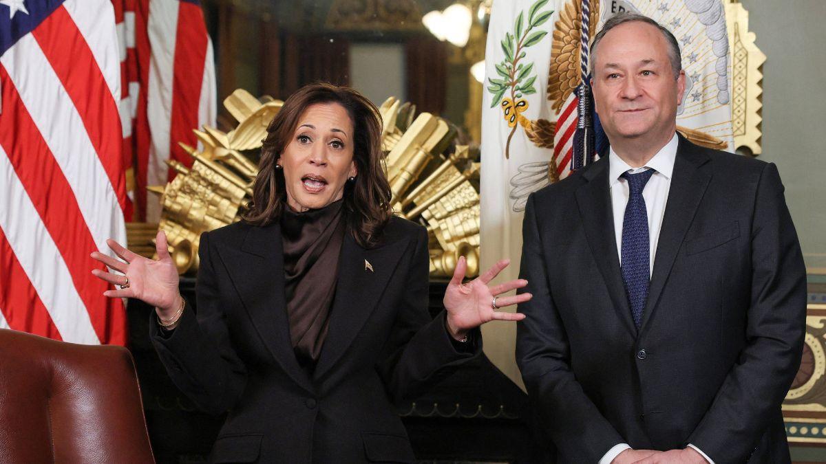 Photo of Kamala Harris and Doug Emhoff 