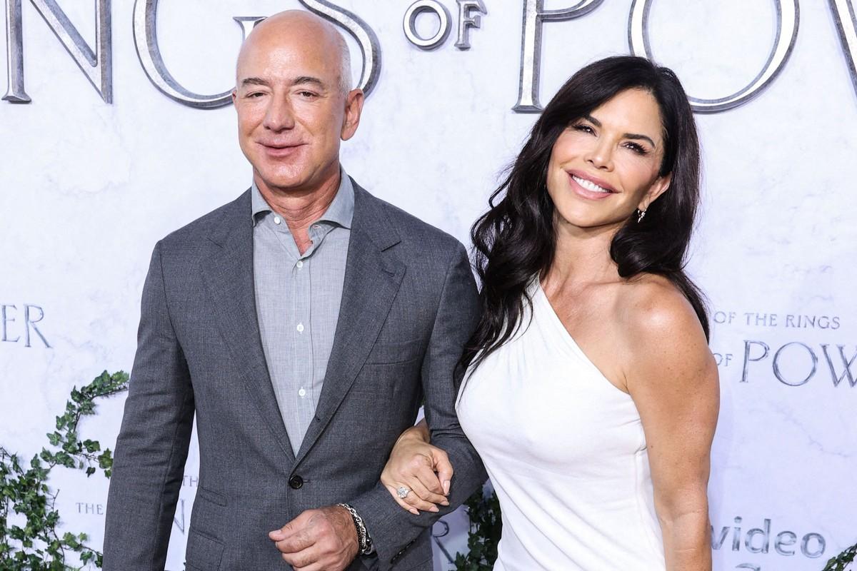Lauren Sanchez said she would have a baby 'tomorrow' with Jeff Bezos, despite already sharing a blended family with Tony Gonzalez and Patrick Whitesell.