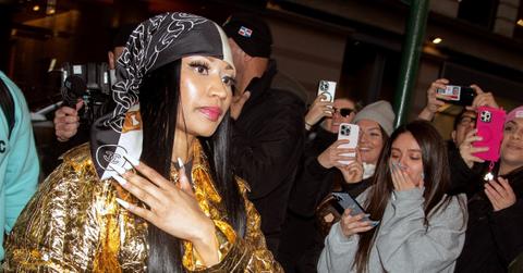 watch nicki minaj throws object back at fan video pp