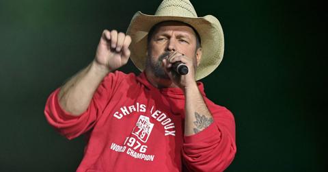 Photo of Garth Brooks