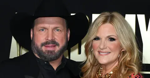 Photo of Garth Brooks and Trisha Yearwood