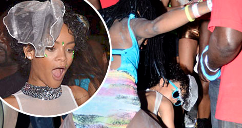 //rihanna carnival square splash