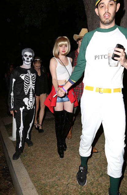 Emma Roberts Channels Aunt Julia Roberts In 'Pretty Woman' For Halloween