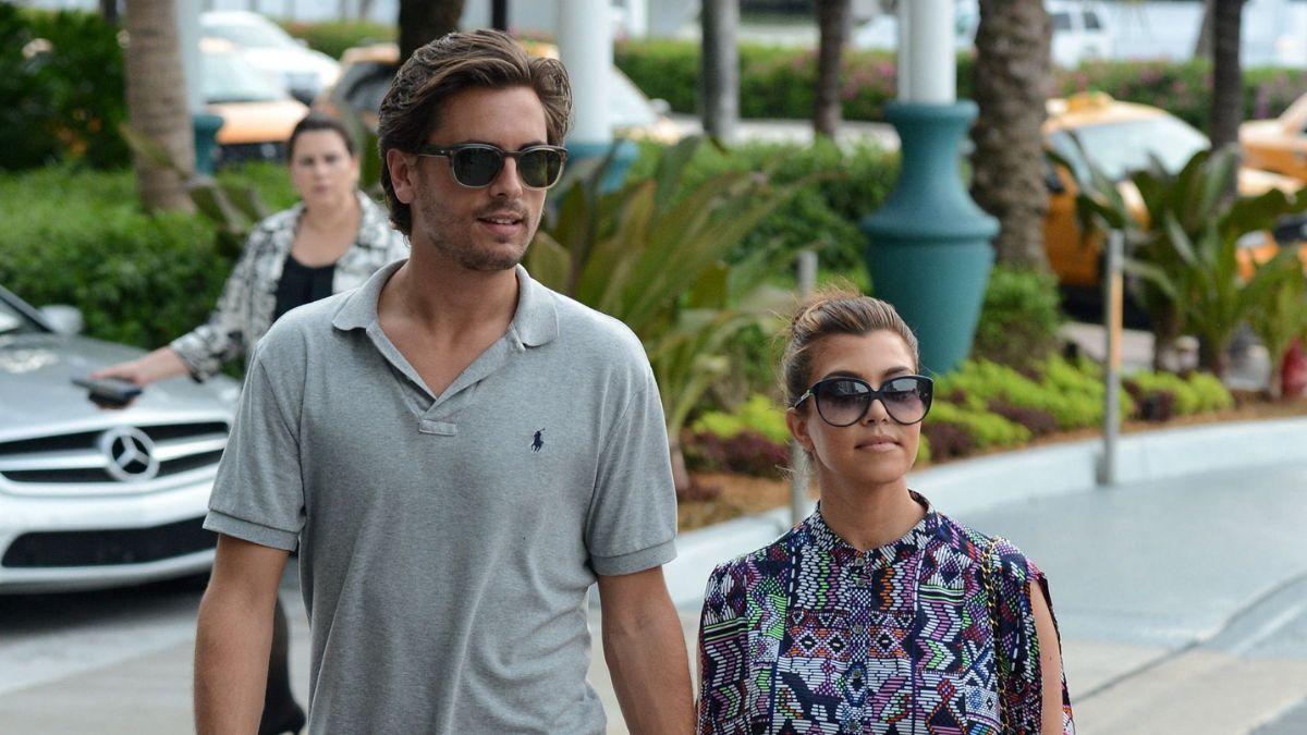 Scott Disick reportedly remains close to Khloé Kardashian as tensions with Kourtney Kardashian and Travis Barker continue.