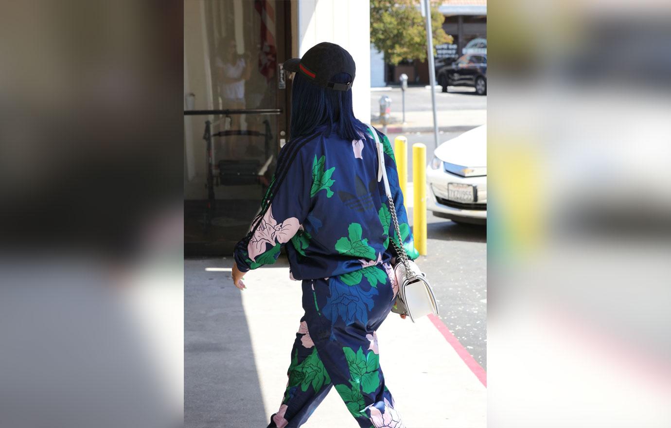 Blac Chyna Sharpens Claws At Nail Salon