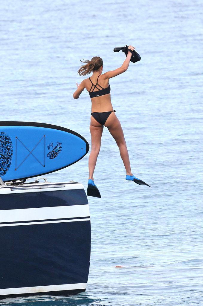 Jessica Alba Bikini Butt Yacht Snorkeling Hawaii