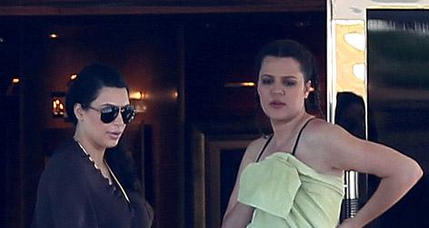 //kim khloe kardashian mykonos square fameflynet