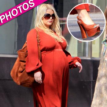 Grávida, Jessica Simpson faz compras em Beverly Hills