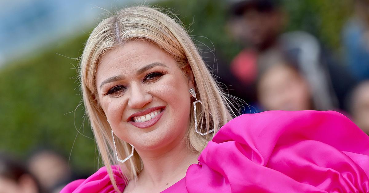 Kelly Clarkson Files To Legally Change Her Name Amid Divorce