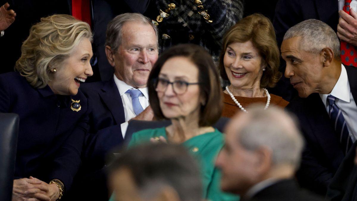 Photo of Hillary Clinton and Laura Bush