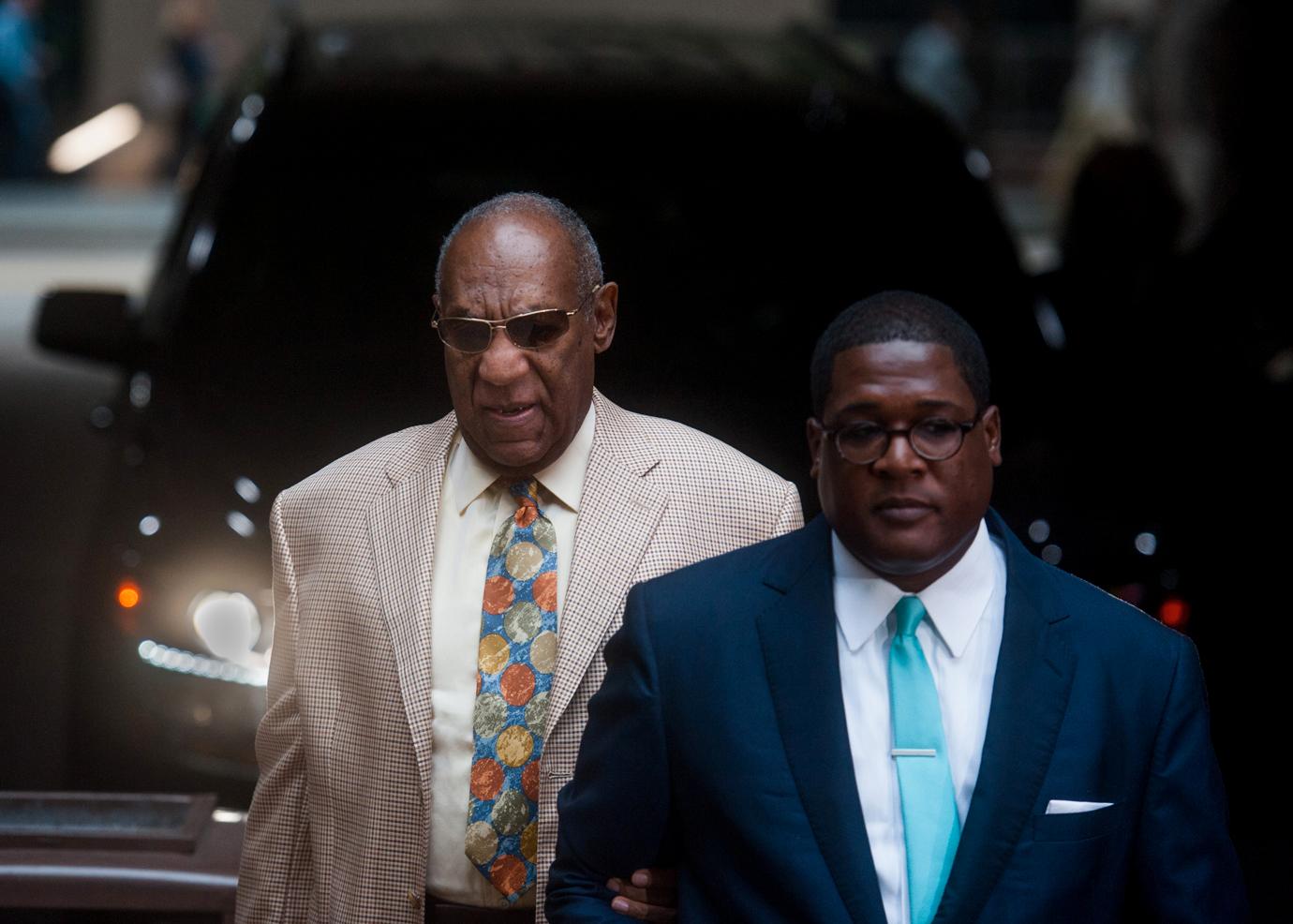 [PICS] Bill Cosby Blind Claims -- Accused Of Faking It