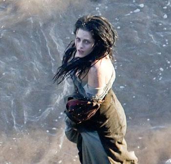 //kristen stewart snow white huntsman inf