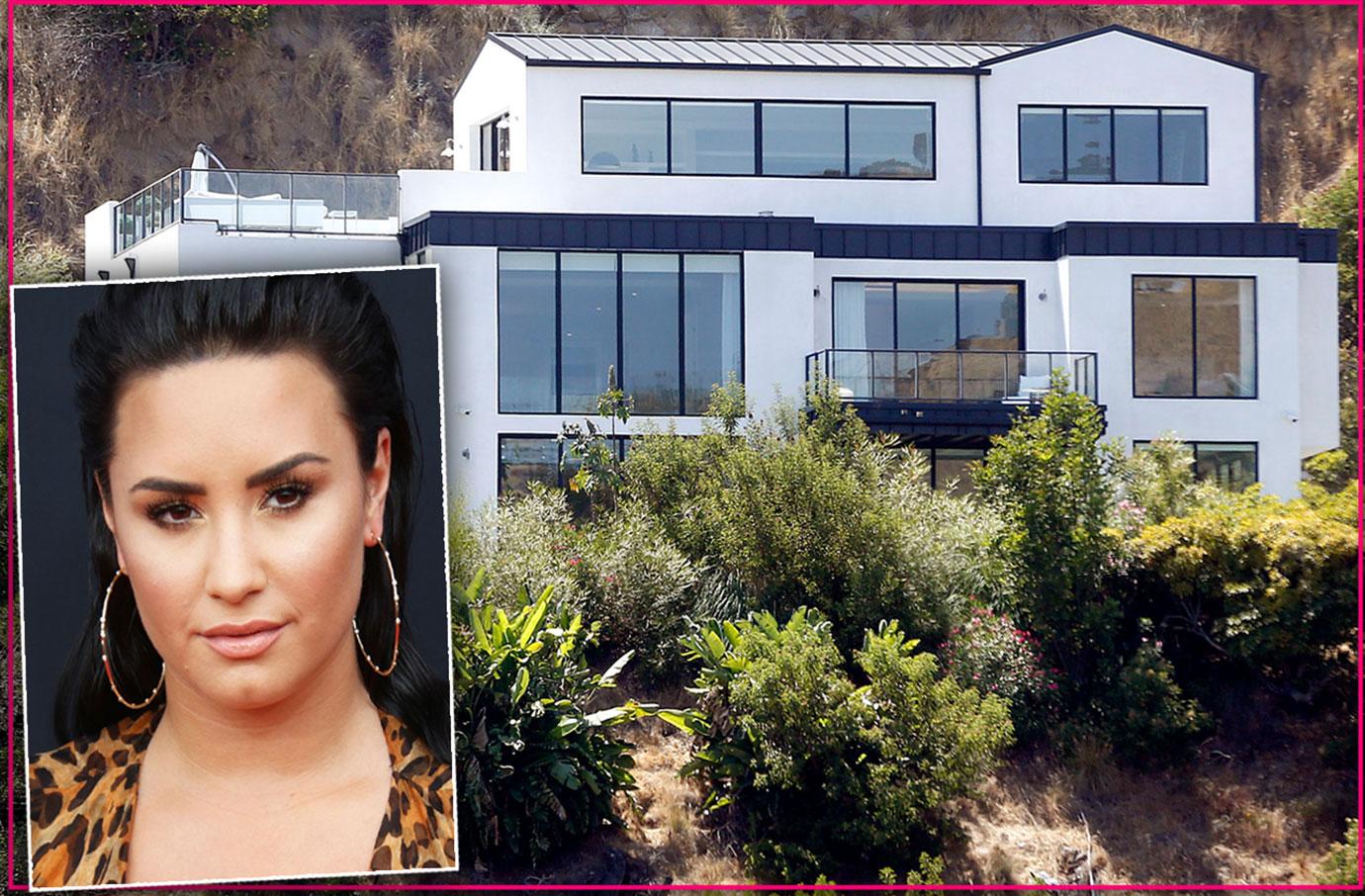 Demi Lovato and her House Celebrity House Of Horrors