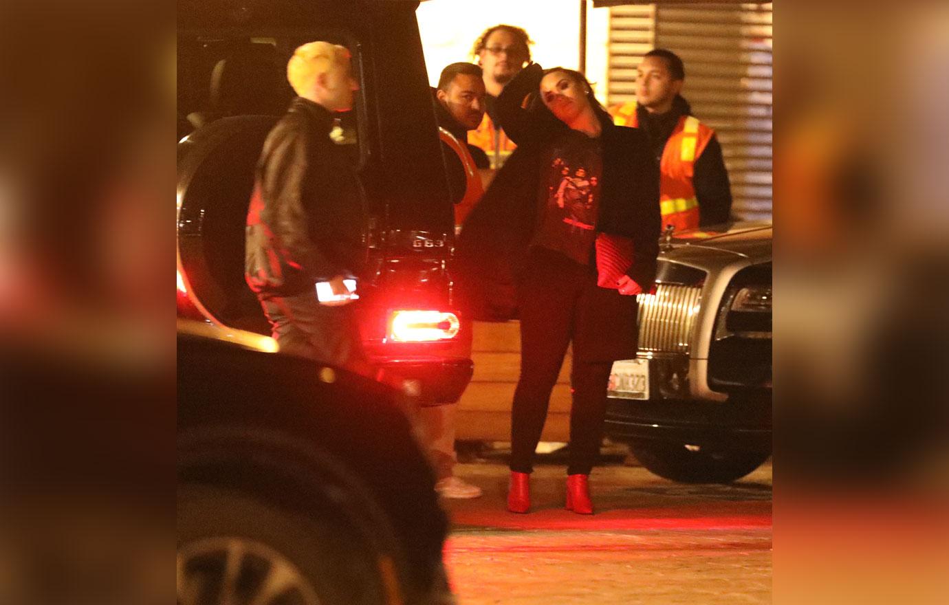 Demi Lovato Kissing Sober Boyfriend Henri Levy