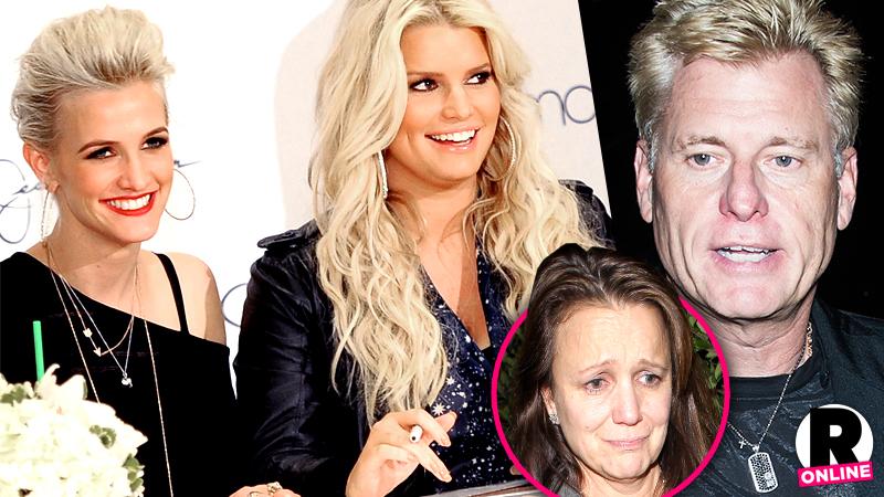 Bikini-Clad Jessica Simpson Suffers Nip Slip & Flashes Her Crotch On Family  Vacation