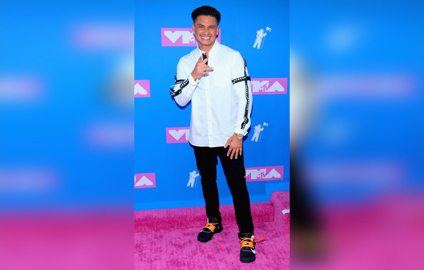 MTV VMA Awards 2018 Celebrity Red Carpet Arrivals