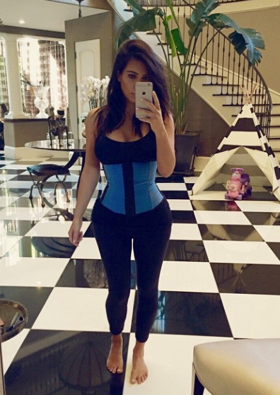 Kim Kardashians Narcissism Explained In 15 Selfies