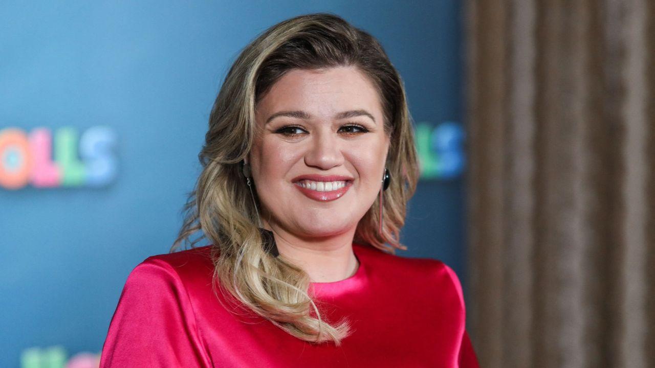 A photo of Kelly Clarkson
