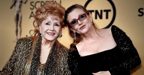 //Debbie reynolds dead carrie fisher heart attack grief pp