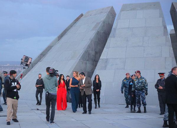 //Kim Kardashian Armenian Genocide Memorial