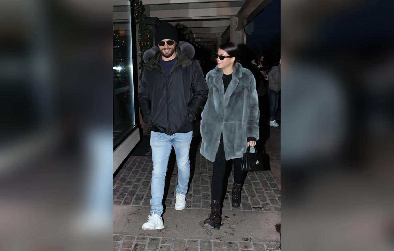 scott-disick-sofia-richie-cuddle-in-aspen