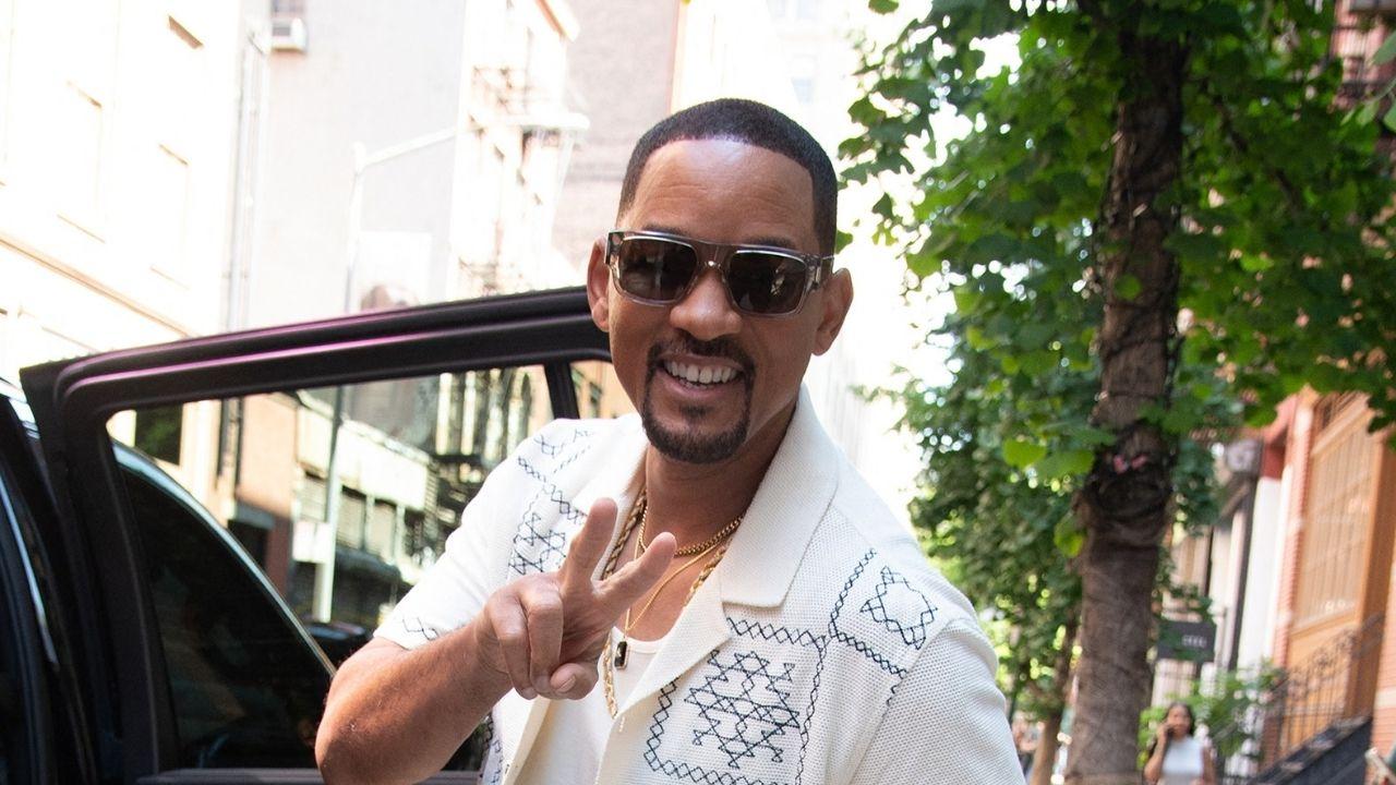 Image of Will Smith admits slapping Chris Rock at the 2022 Oscars was a huge mistake.