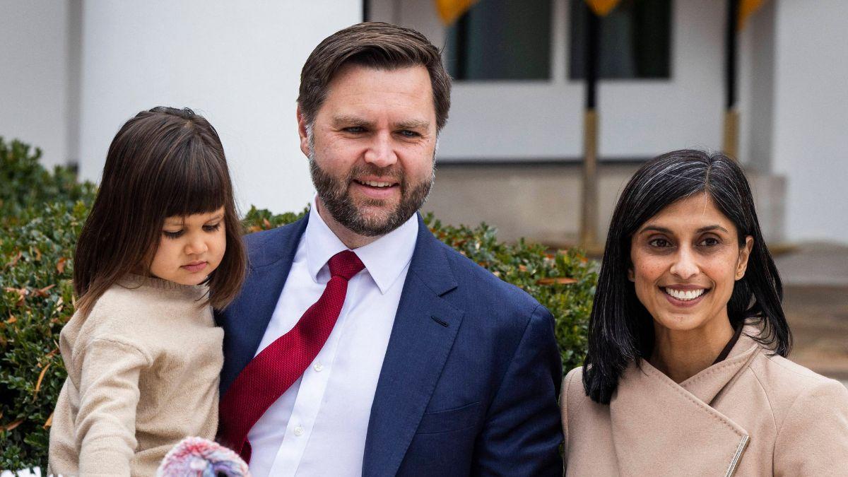 picture of JD vance, usha vance and mirabel vance