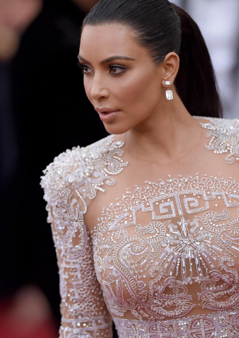 //Kim Kardashian Lies Fakery KUWTK Birthday