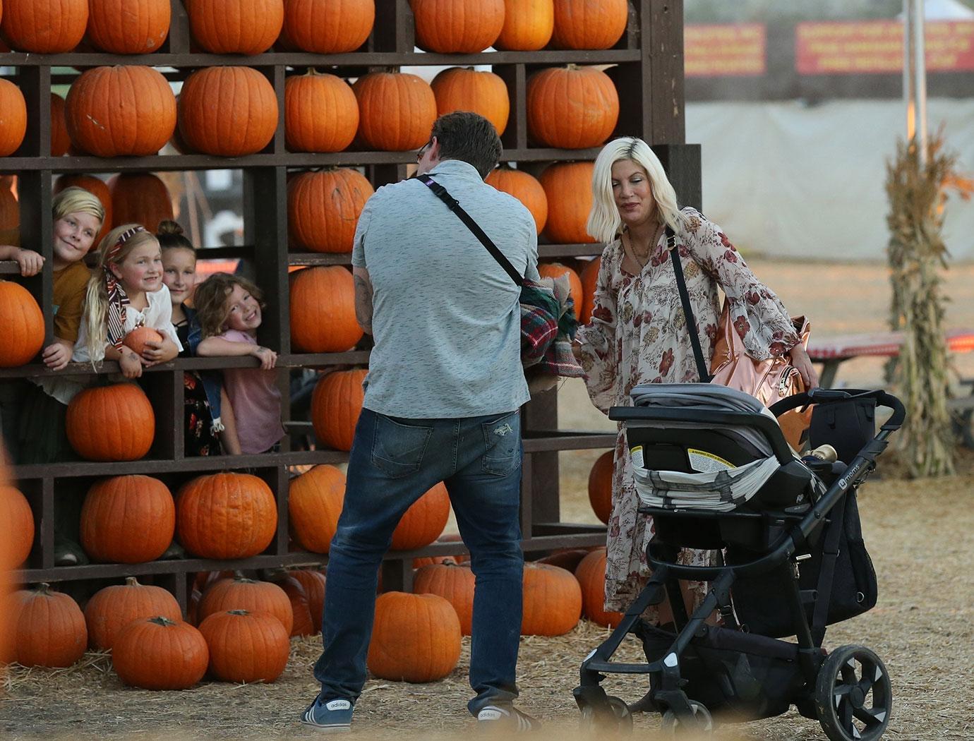 Tori Spelling Dean kids pumpkin patch