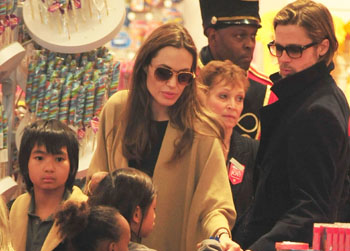 //angelina jolie kids acting