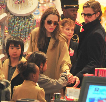 //angelina jolie kids acting