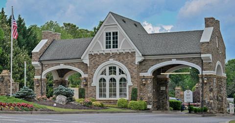 bank foreclose kim zolciak kroy biermann mansion defaulted mortage