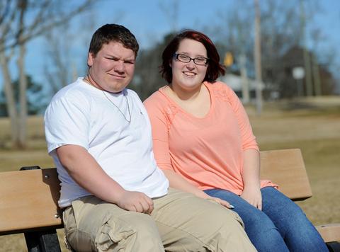 Here Comes The Teen Bride! Pumpkin Shannon & Her Fiancé Pack On The PDA