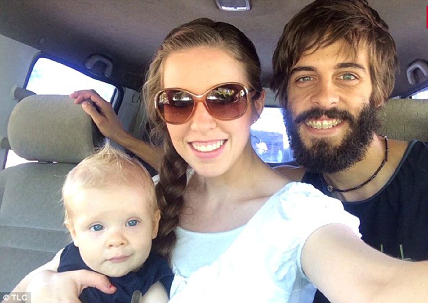 jill duggar husband derick dillard slams jazz jennings transgender counting on