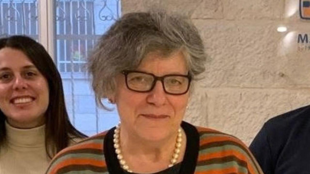 Francesca Romana Stasolla reported evidence of a funerary landscape beneath the Church of the Holy Sepulchre.