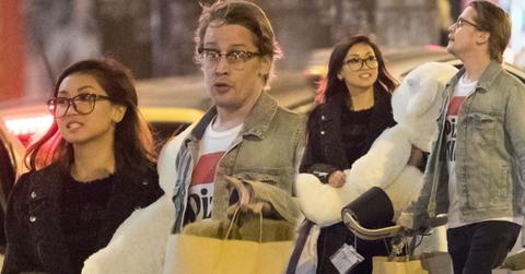 //macaulay culkin brenda song dating paris holiday pp