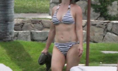 Jennie Garth Rocks Her Bikini Body