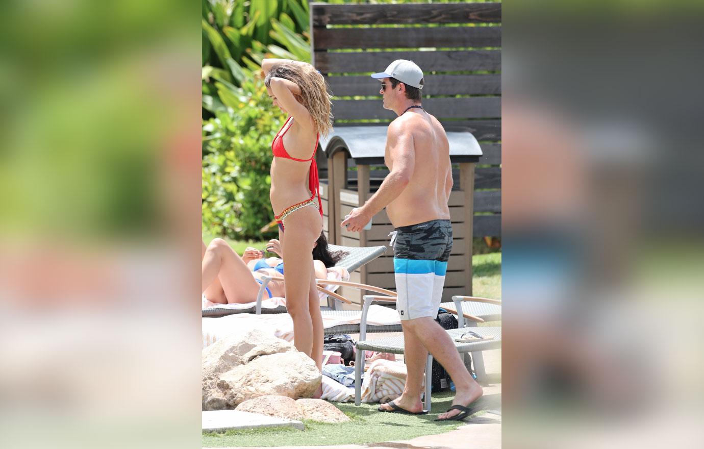 robin thicke girlfriend april love geary baby bump bikini