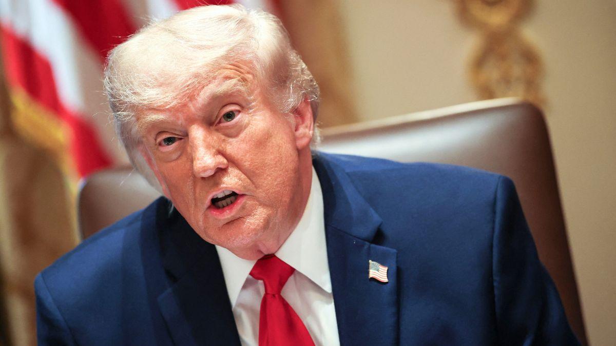Donald Trump shared a tribute to Dolly Parton on social media.