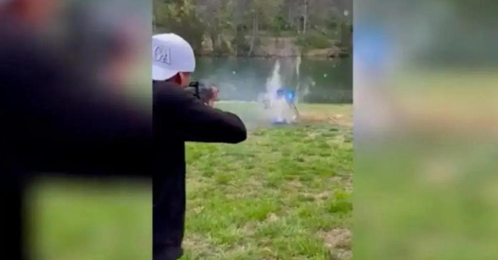 Joe Rogan Laughs Off Bud Light Controversy Over Dylan Mulvaney Partnership