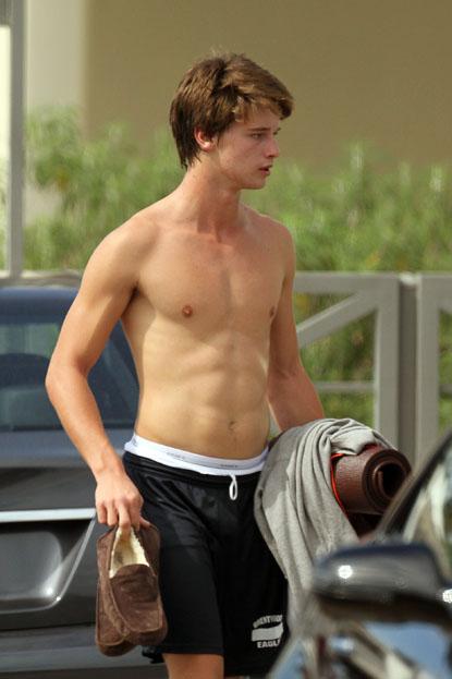 Like Father Like Son! Arnold Schwarzenegger's Son Patrick Has Fit Physique